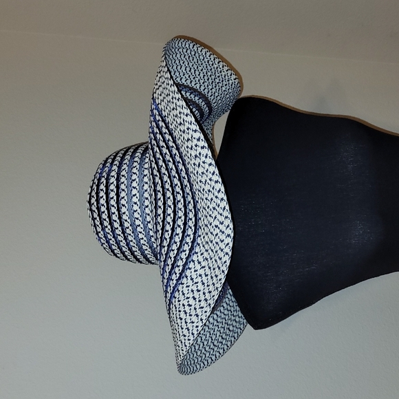 Calvin Klein Accessories - ❤Calvin Klein Hat❤